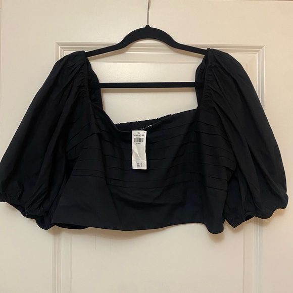NWT Ruched Puff Sleeve Crop Top - Picture 2 of 4